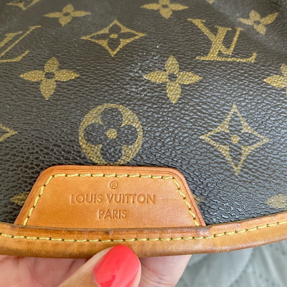 Louis Vuitton menilmontant bag canvas - Authentic - Picture 9 of 16